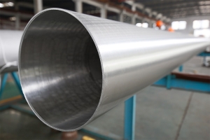 Fluid conveyance pipe